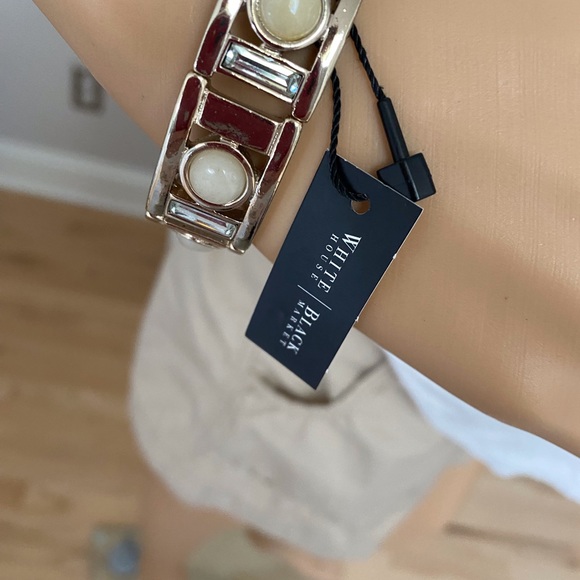 WHBM stretch bracelet. NWT. Gold colored. - Picture 2 of 4
